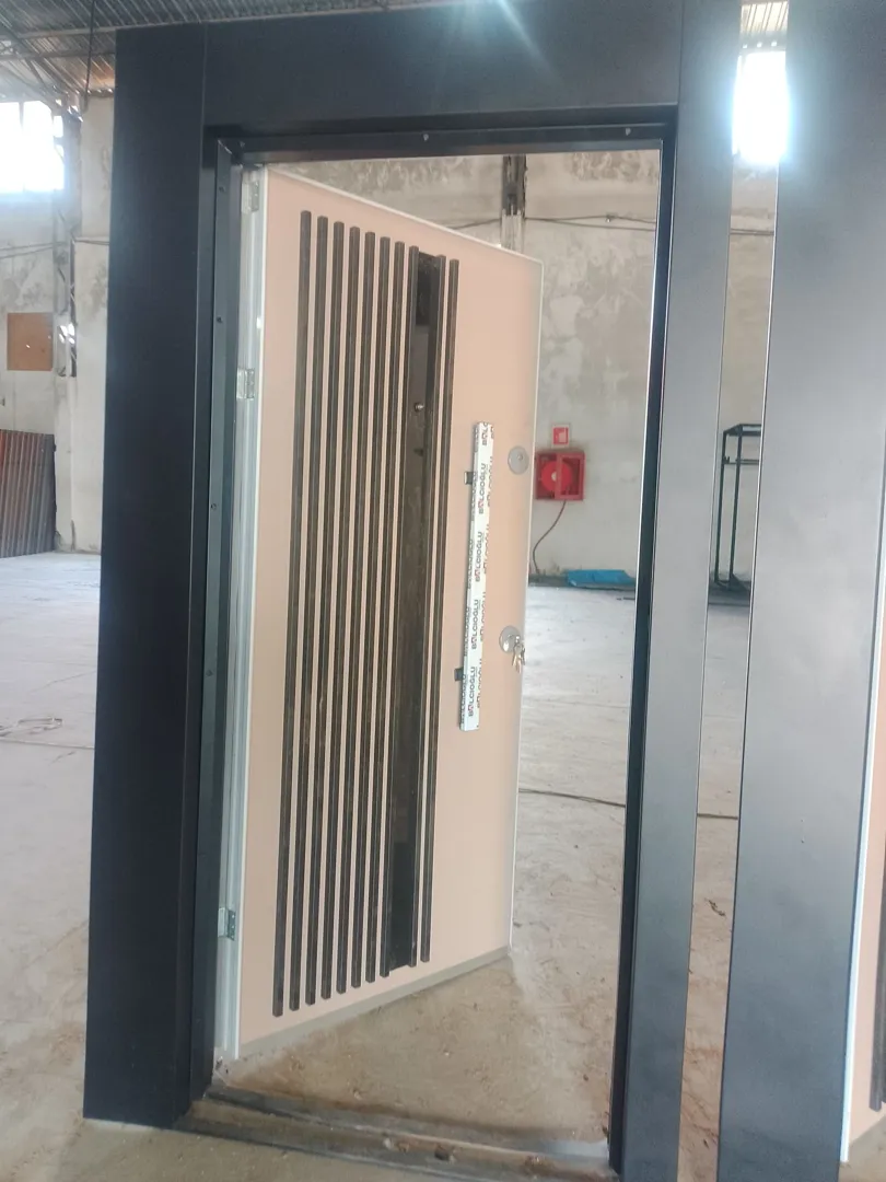 Kabartma Daire Kapısı - Detay